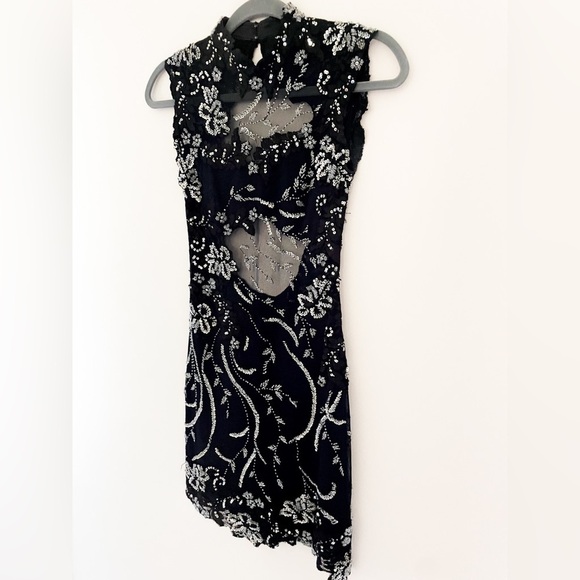 Mac Duggal Silver Sequin Cutout Mini Dress Bodycon SZ XS Party Black Lace Dress - Picture 8 of 14
